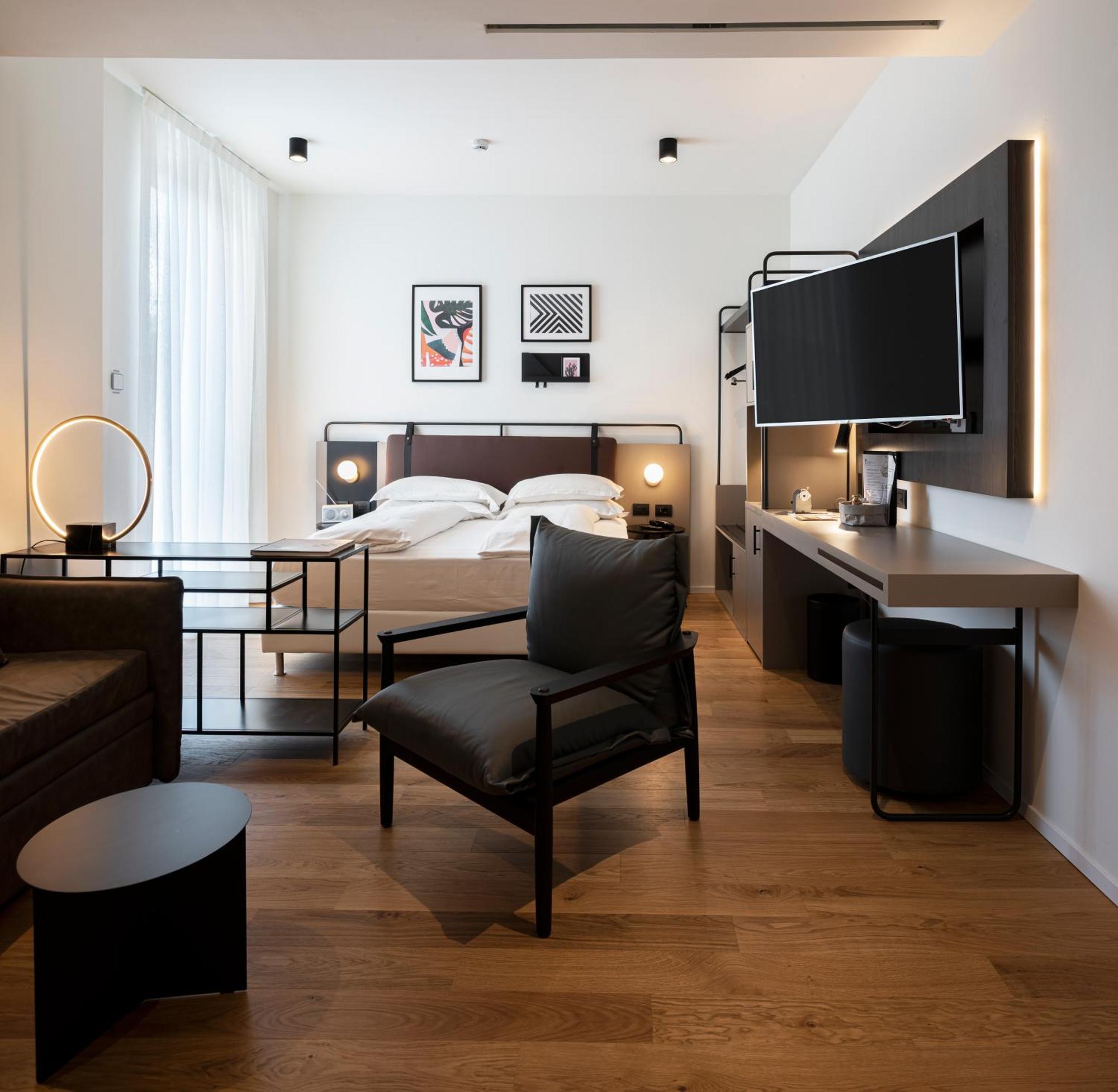 I Portici Hotel Болонья Экстерьер фото
