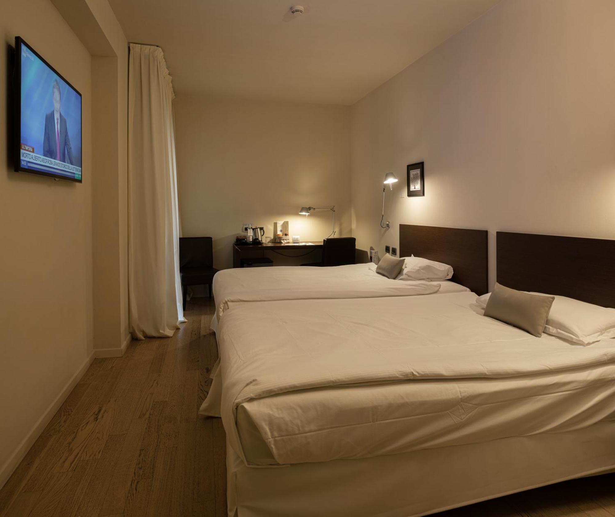 I Portici Hotel Болонья Экстерьер фото