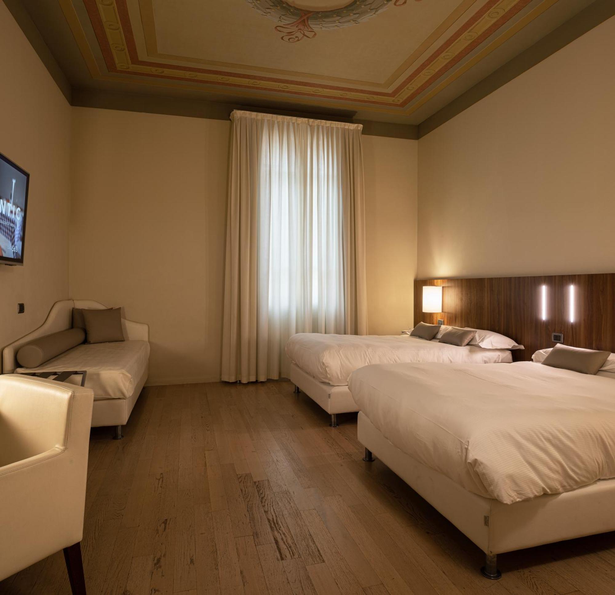 I Portici Hotel Болонья Экстерьер фото